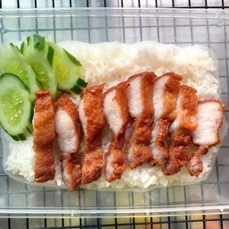 ร้าน หมู เนื้อ แดดเดียวแจ่วบอง ราดข้าว(บ้านอิฐ) ครัวในบ้านตามสั่ง