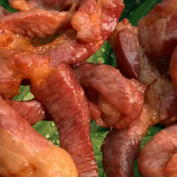 สันคอหมู แดดเดียวทอด 250-270 กรัม (สูตรชาววัง)