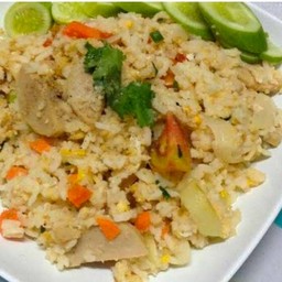 ข้าวผัดหมูยอ