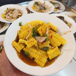 ยำข้าวโพด ปลาร้า