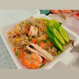 ข้าวผัดรวมทะเล