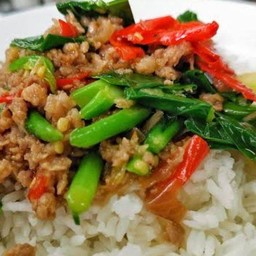 ข้าวคะน้าหมูสับ