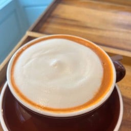 Hot Thai milk tea (LM)