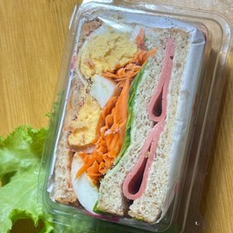 แซนวิชไข้ต้ม โบโลนา