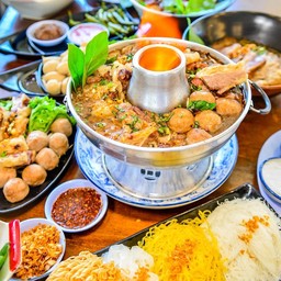 ชุดหม้อไฟเนื้อ ก๋วยเตี๋ยวเรือ