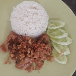 ข้าวหมูกระเทียม