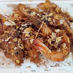 ข้าวกุ้งกระเทียม