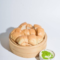 ขนมปังนึ่ง-สังขยาใบเตย