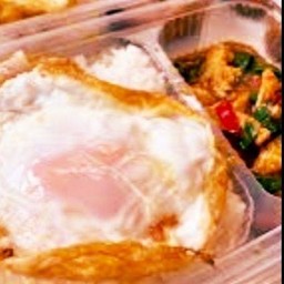 ข้าวกล่อง+หมู 3 ชั้น หน่อไม้เหลือง