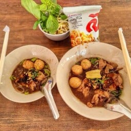 อากง ก๋วยเตี๋ยวเรือพริกเผ็ด ⭐️