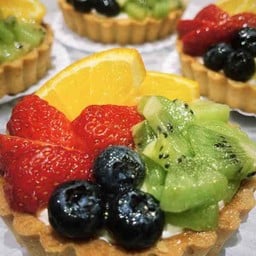 Mix fruit tart