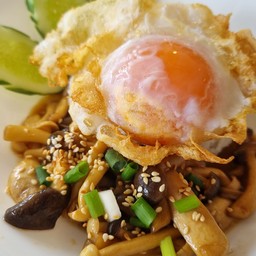 เห็ดผัดน้ำมันหอยราดข้าว