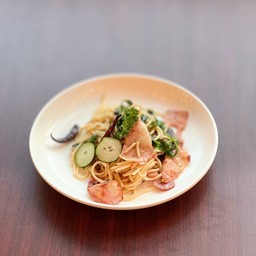 สปาเก็ตตี้เบค่อนผัดพริกแห้ง(เผ็ด)