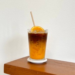 อเมริกาโน่ น้ำส้ม