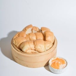 ขนมปังนึ่ง-สังขยาชาไทย