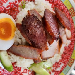 ข้าวกุนเชียง ไข่ต้ม