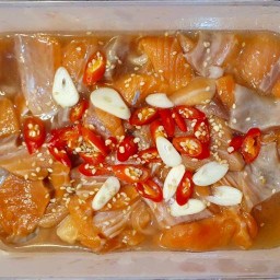 แซลมอนดอง&กุ้งดองเป็นหนึ่ง