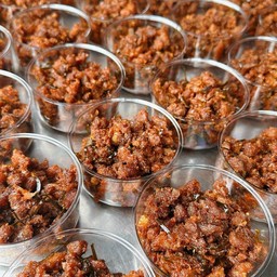 ผัดพริกขิงหมู ( เนื้อหมูล้วน ไม่มีมัน )