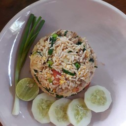 ข้าวผัดไก่กรอบ