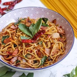 สปาเกตตี้ พริกแห้งโหระพา