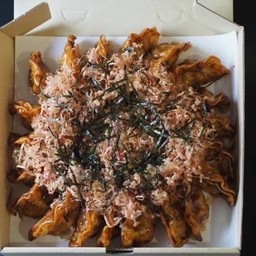 [อร่อยซ่ากับโค้ก] เกี๊ยวซ่ายากิ Size L (20 ชิ้น) +  โค้ก ออริจินัล (ขวด)