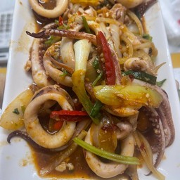 ปลาหมึกผัดไข่เค็ม