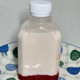 สตอเบอรี่นมสด