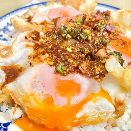 ข้าวไข่ดาว น้ำจิ้มแจ่ว