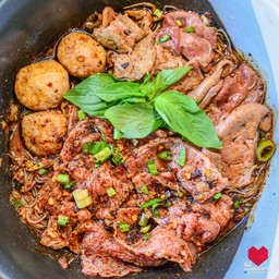 ก๋วยเตี๋ยวเนื้อน้ำตก