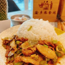 เห็ดออรินจิผัดหมูเส้นราดข้าว