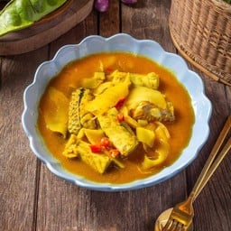 แกงส้มปลากะพงหน่อไม้ดอง