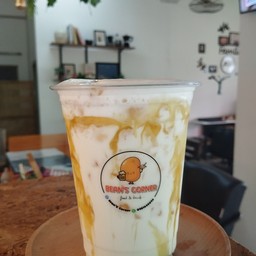 นมสดคาราเมลเย็น