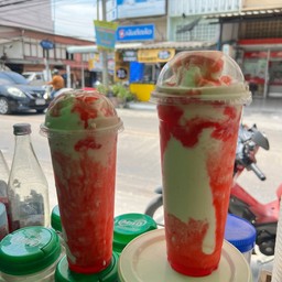 นมหมีปั่นสตอเบอร์รี่