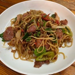 สปาเกตตี้ขี้เมา เบ-คอน