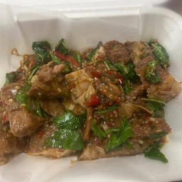 กระเพราเนื้อตุ๋น(เป็นกับข้าว)