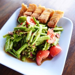 ตำถั่วหมูกรอบ 