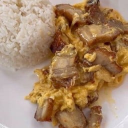 ข้าวไข่ข้นหมูทอด