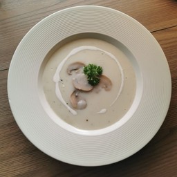 ซุปเห็ด+ขนมปังกระเทียม