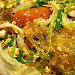 ผัดวุ้นเส้นใส่ไข่