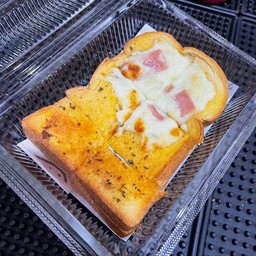 ขนมปังปิ้งเนยกระเทียม