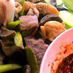 เครื่องในลวกจิ้ม