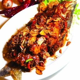 ปลาทอดราดซอสมะขาม