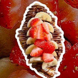 ครอฟเฟิลนูเทลล่า กล้วย สตรอว์เบอร์รี่