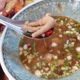 เล้งน้ำใส ตีนไก่