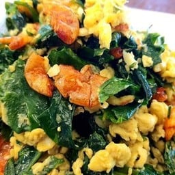 ผักเหรียงผััดไข่ใส่กุ้งเสียบ