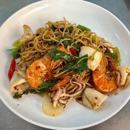 สปาเก็ตตี้ผัดขี้เมาทะเล