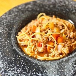 สปาเก็ตตี้ ผัดซอส