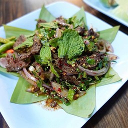 เนื้อน้ำตก