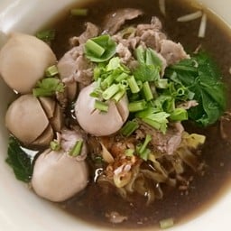 เจ๊สมตามสั่งข้างวัดพล