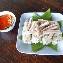 ปากหม้อญวน พร้อมน้ำจิ้ม